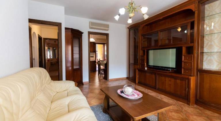 Rental apartment with 2 rooms for 5 persons — photo 2