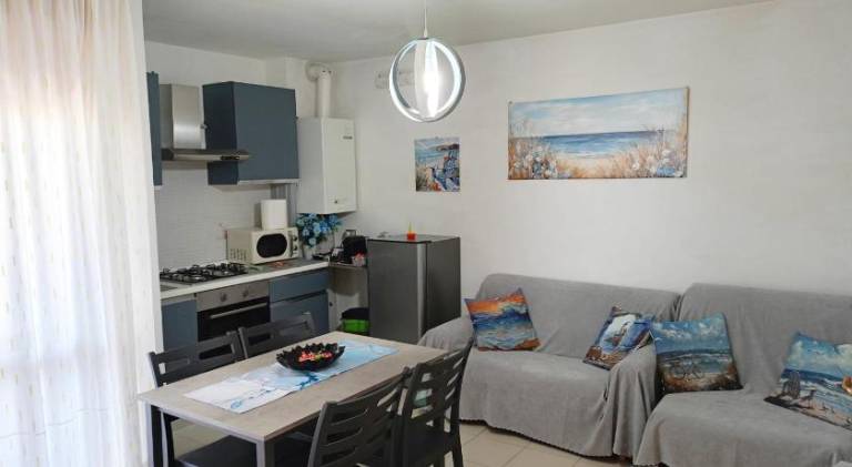 Apartment with 2 rooms for 4 persons in Grottammare