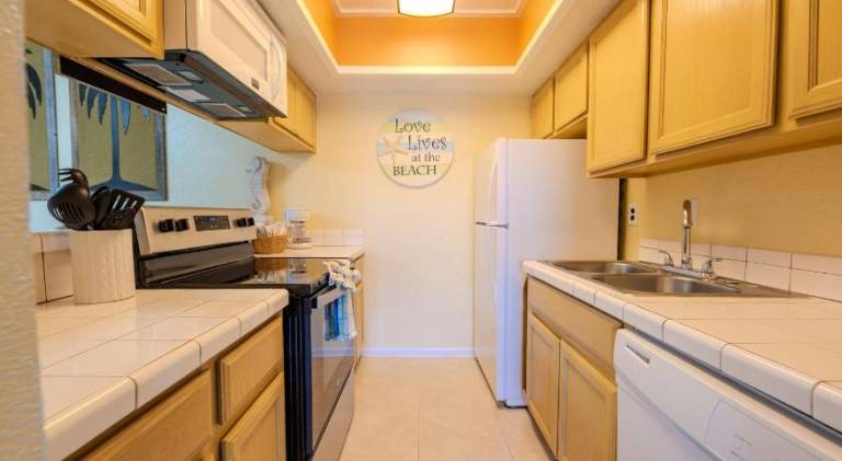 Apartment with BBQ & pool — photo 4