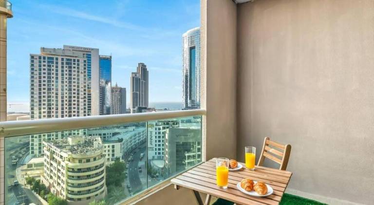 Rental apartment with patio & private pool in Abu Dhabi