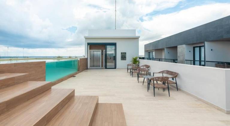 Apartment with jacuzzi, pool & terrace — photo 2