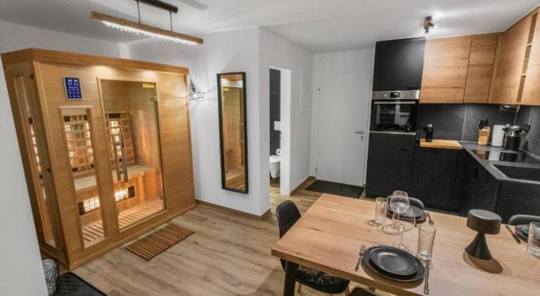 Appartement renove avec vue panoramique et sauna — photo 4
