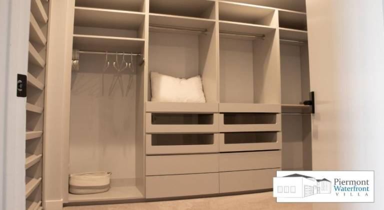 Villa with jacuzzi — photo 4