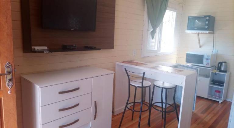 Vacation home with yard — photo 2