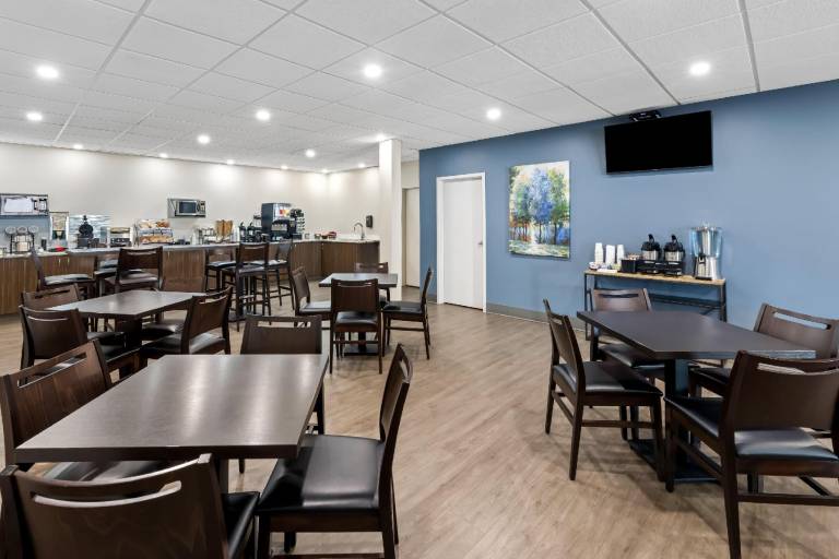 Howard Johnson by Wyndham Thunder Bay — photo 2