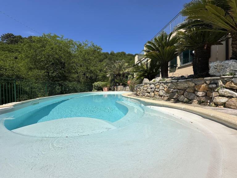 Villa  Sarzana