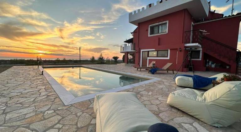Villa with pool in Zacharo
