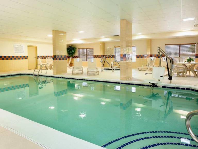 Hampton Inn & Suites Chicago-Libertyville — photo 3