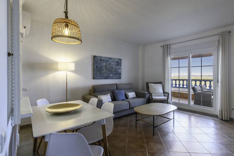 Fully equipped beautiful holiday apartment with patio & pool | Close to the beach | Pet-friendly — photo 2