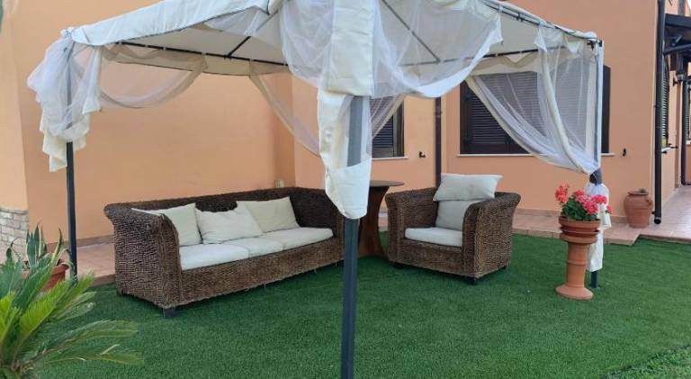 Villa with pool & jacuzzi | Pets are welcome — photo 4