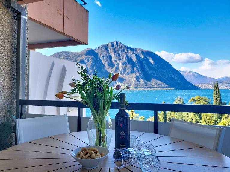 Blue Vista Lugano Apt 616