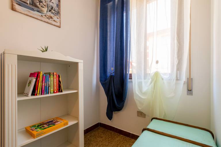 Holiday apartment with 2 rooms for 6 persons — photo 4
