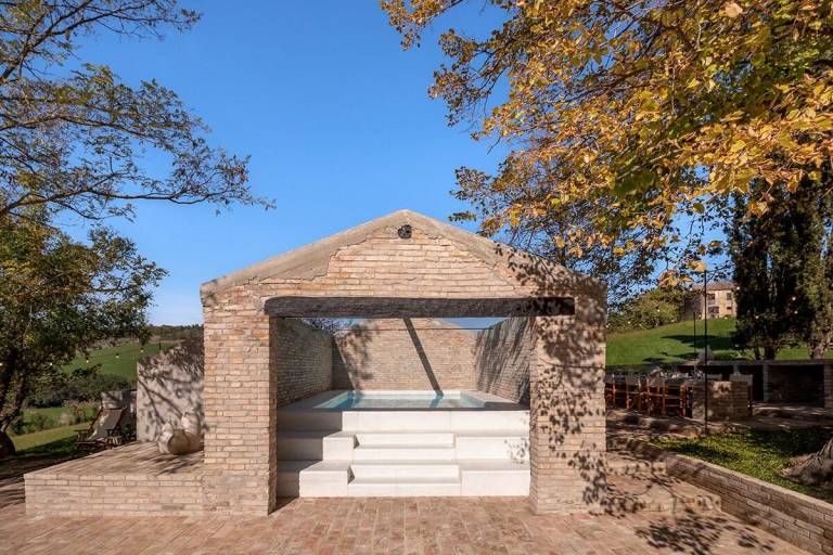 Fully equipped spacious villa with BBQ, garden & pool | Perfect for remote work | Dogs allowed — photo 3