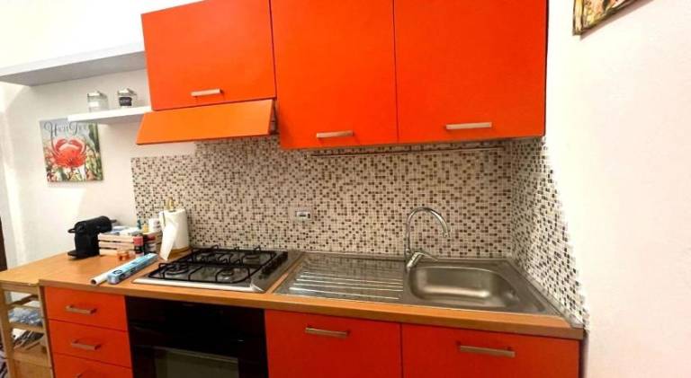 Apartment with BBQ, patio & yard — photo 4