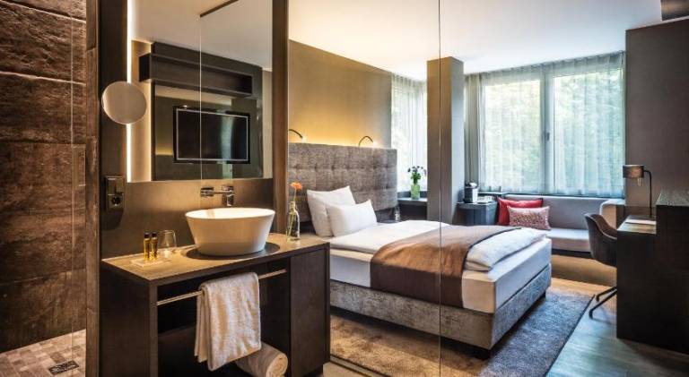 SAKS Urban Design Hotel Frankfurt — photo 2