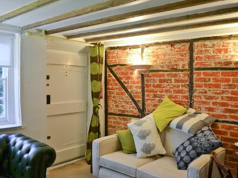 Cottage with terrace, garden & grill | Beach view — photo 4