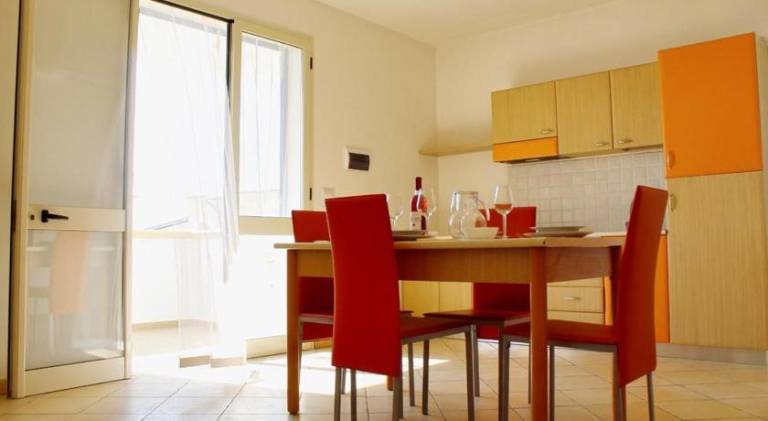Rental apartment with patio | Pet-friendly — photo 2