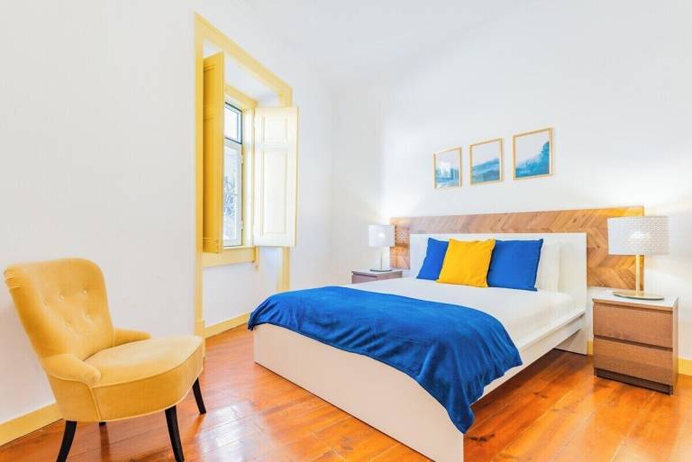 Rental apartment with terrace | Close to São Jorge Castle