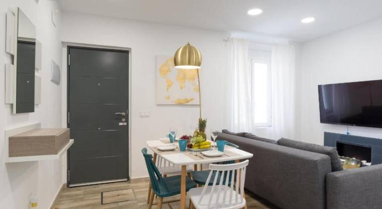 Beautiful apartment with terrace | Next to Plaza de la Merced | Dogs allowed — photo 5