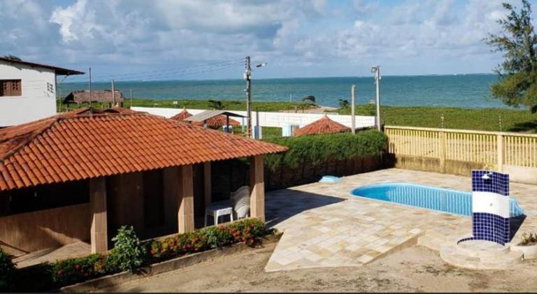 Vacation home with pool — photo 3