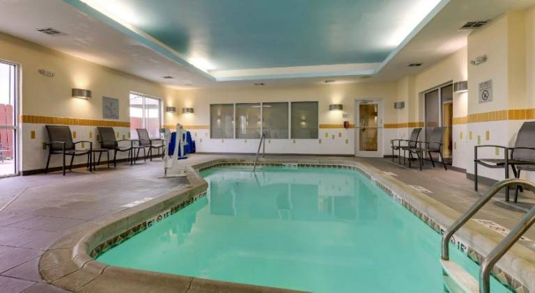 Fairfield by Marriott Inn & Suites Hutchinson — photo 5