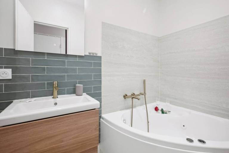 Rental apartment with private pool | Close to Bordeaux Cathedral — photo 4