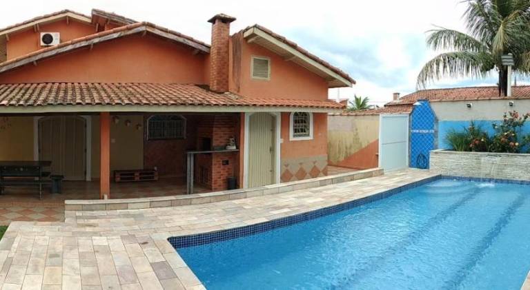 Charming vacation home with hot tub & pool | Next to the beach | Pet-friendly — photo 3