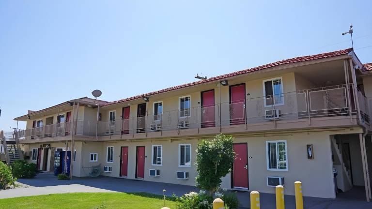 Budget Inn Laxlawndale — photo 5
