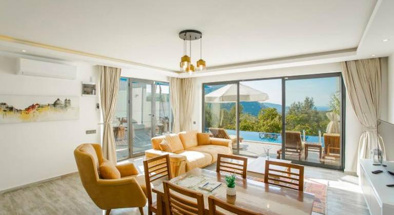 Fully equipped lovely villa with BBQ, hot tub & private pool | Pets are welcome — photo 2