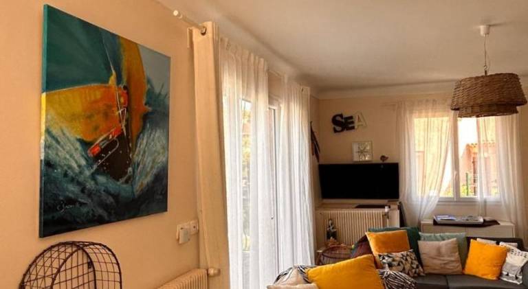 Villa with 3 rooms for 6 persons in Saint-Raphaël