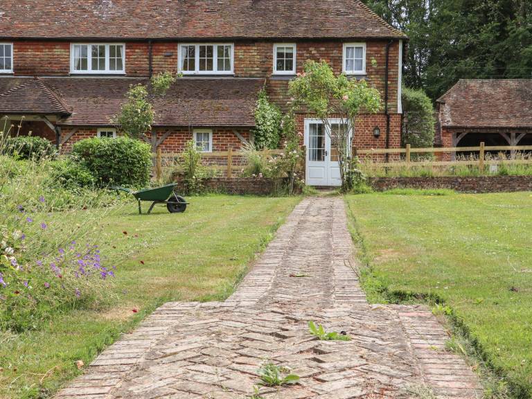 Child-friendly cottage with garden | Dogs allowed — photo 4