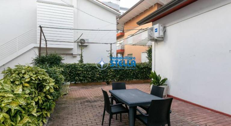 Apartment with 3 rooms for 5 persons in Jesolo