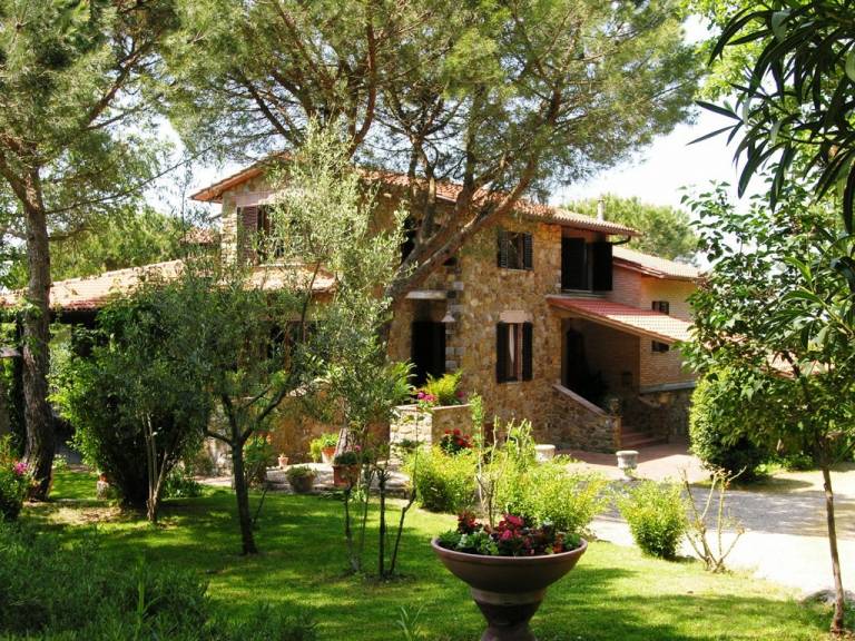Fully equipped wonderful house with private pool, barbeque & yard | Dogs allowed — photo 4