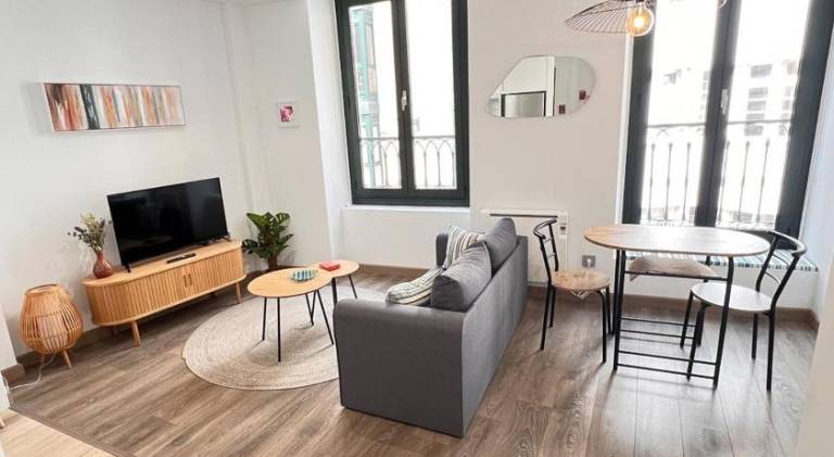 Apartment | Next to the beach | Pets allowed in Gijon