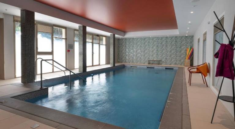 Serviced apartment with pool, terrace & sauna — photo 3