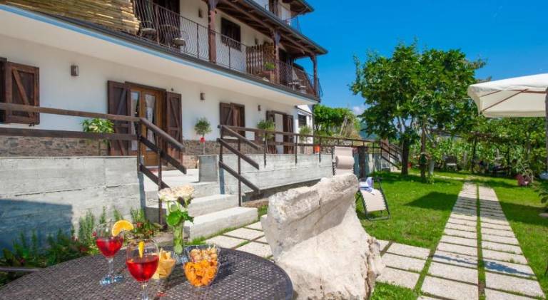Farm with terrace & garden | Pet-friendly in Agerola