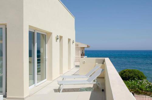 Ciciria - Private Seafront Suites in Avola