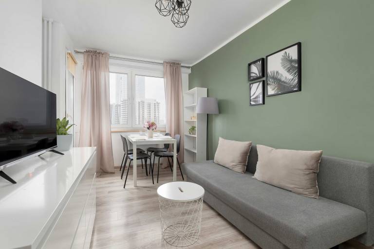 Comfortable 1-Bedroom Apartment with Balcony in Katowice by Noclegi Renters — photo 2