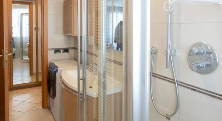 Holiday apartment with 1 room for 5 persons — photo 4