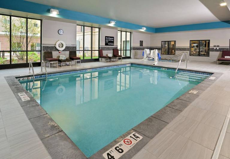 Hampton Inn & Suites Des Moines Downtown — photo 4