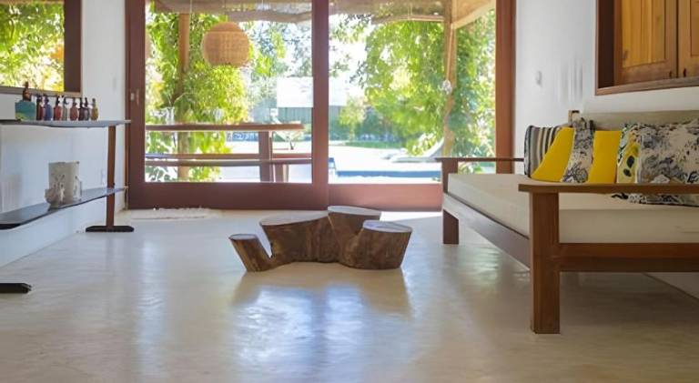 House with pool — photo 4