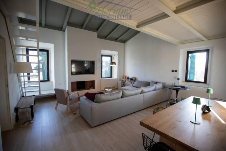Apartment with barbeque, private pool & yard — photo 2