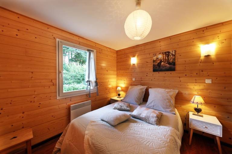 Chalet with Terrace, Private Garden, Balcony and Lake View — photo 4