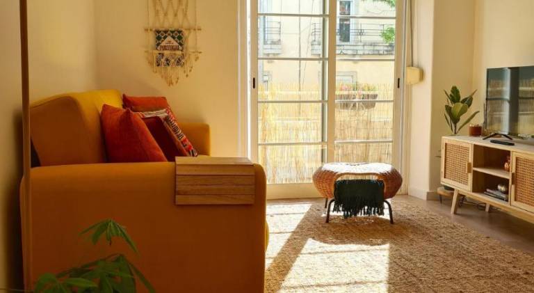 Holiday apartment with 1 room for 3 persons in Almada
