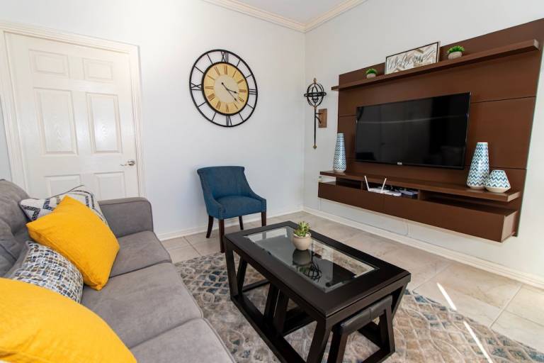 Apartment Kingston