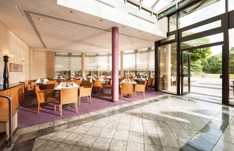 Dorint Main Taunus Zentrum Frankfurt-Sulzbach Hotel — photo 2