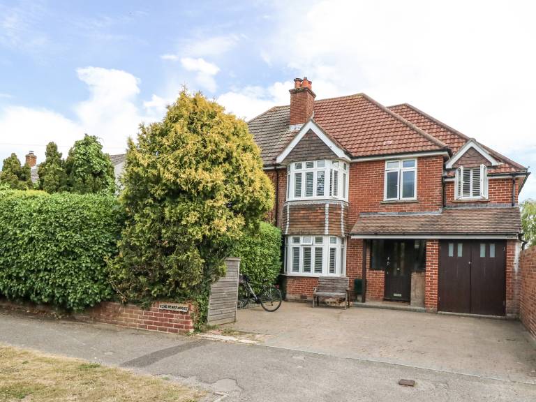 Child-friendly cottage with garden | Dogs allowed in Lymington