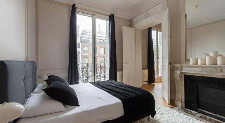 Fully equipped beautiful apartment with terrace & hot tub | Close to Arc de Triomphe | Suitable for remote work | Pets allowed — photo 2