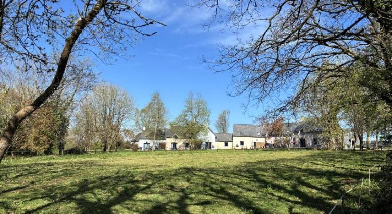 Vacation home with garden, barbecue & patio in Morlaix