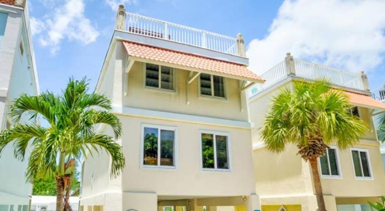 Pleasant vacation home with pool & jacuzzi | Pets allowed — photo 5